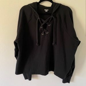 Aerie || Althetic Black Crop Hoodie with Lace Neck